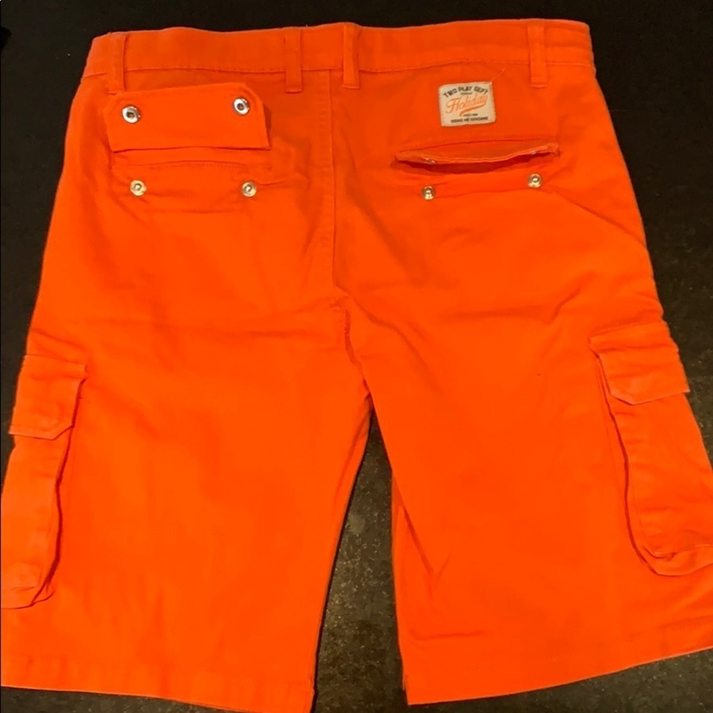 Two play Shorts - Picture 5 of 6